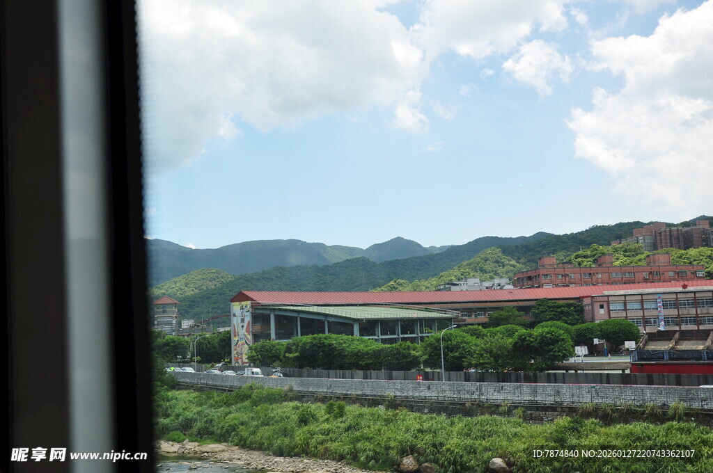 窗外秀丽山水风景