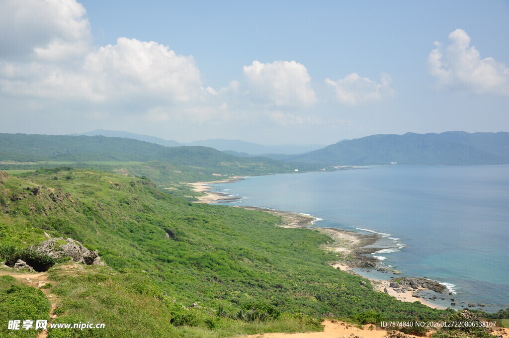 海岸绿野风光美景