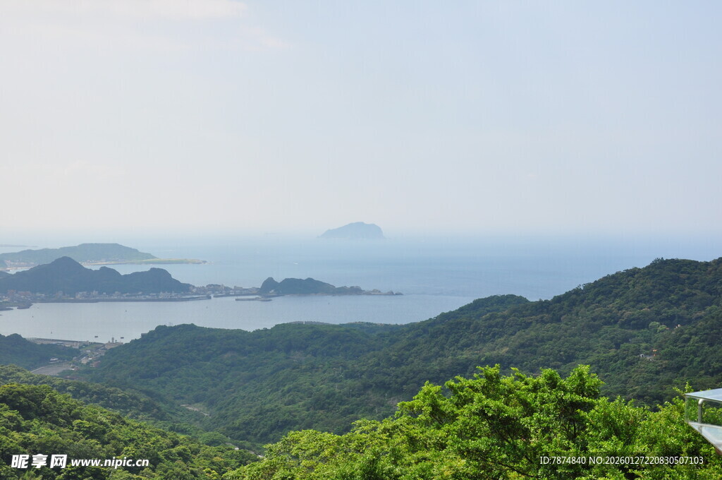 山海相依的秀丽自然景观