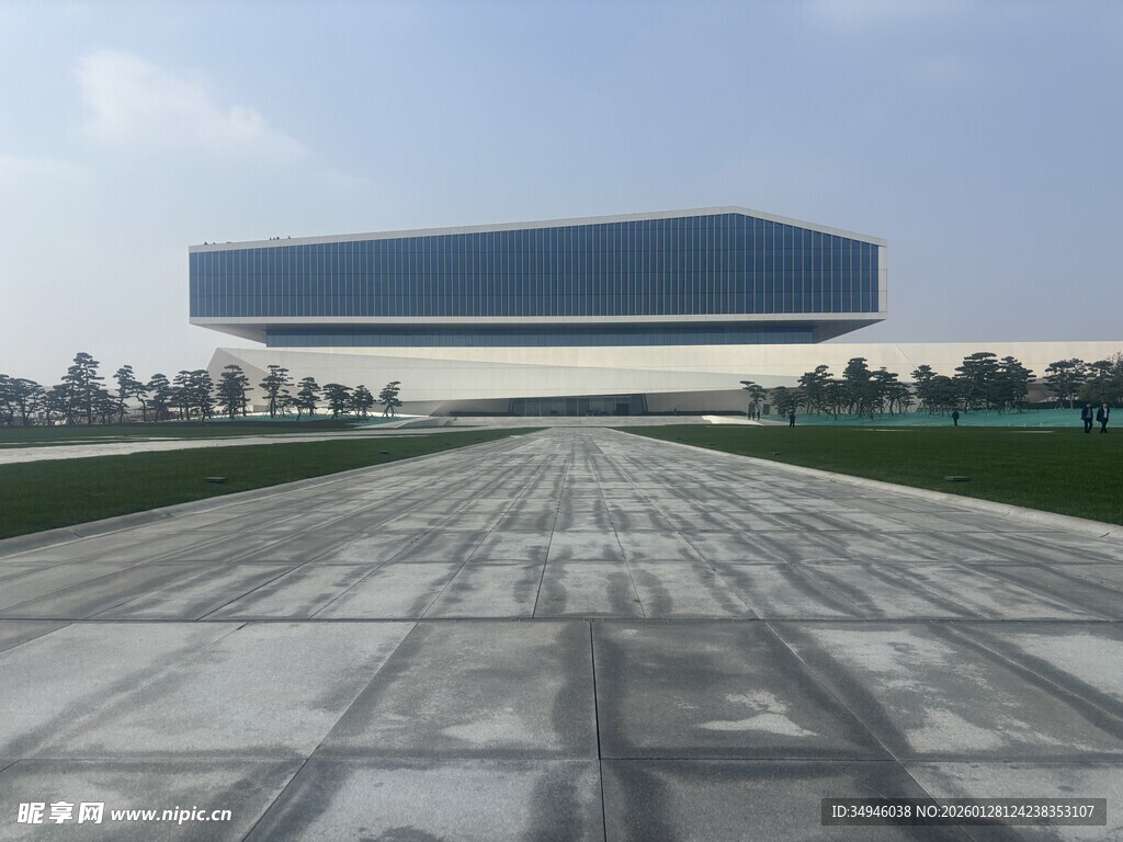 现代风格方形建筑景观