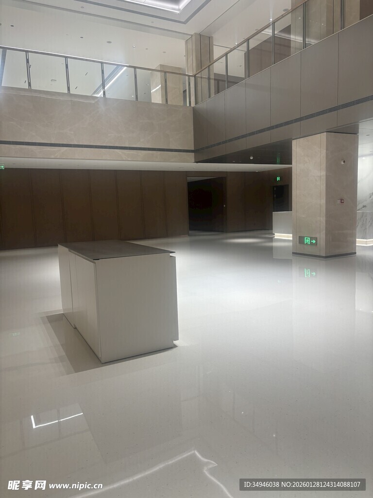 现代空旷室内空间展示