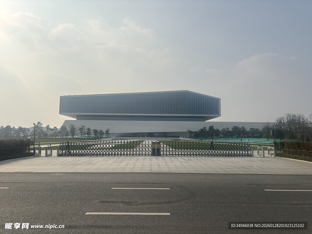 现代风格大型建筑外观