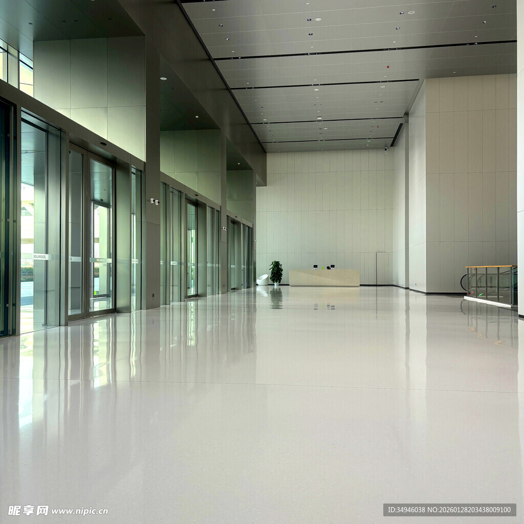 现代空旷室内走廊空间