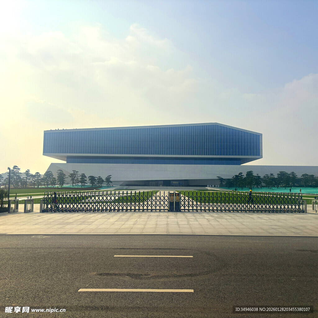 现代风格大型建筑外观