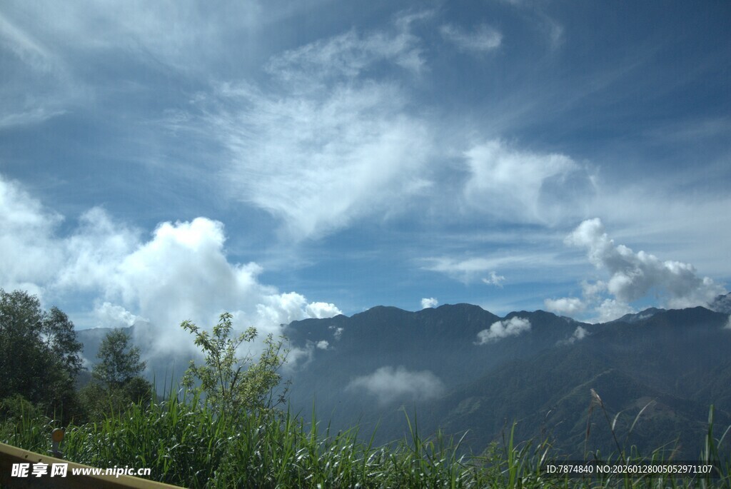 山间云海美景