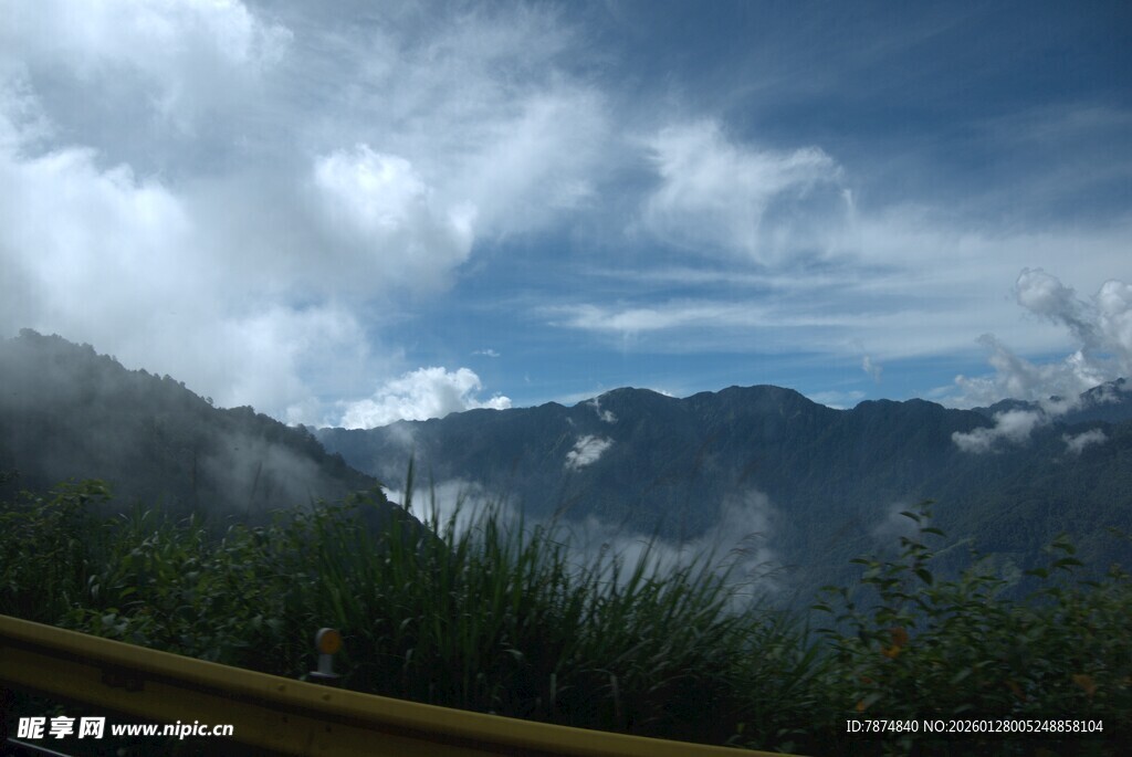 山间云海美景