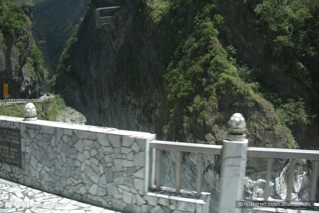 山间石桥景观