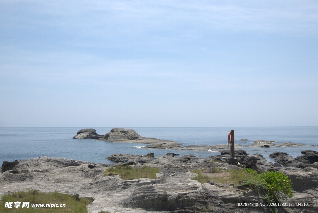 海边岩石景观