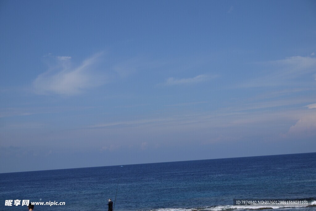 海边蓝天美景