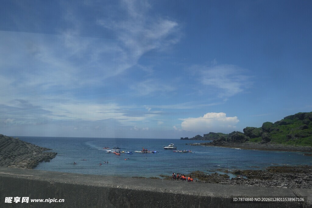 海边风光 宁静的蓝色水域