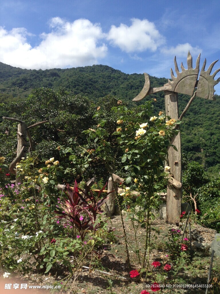 山间花园景致