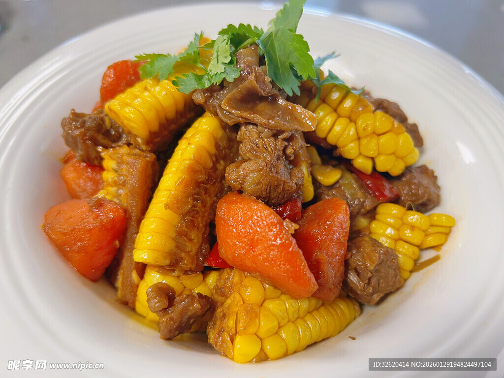 玉米胡萝卜炖牛肉
