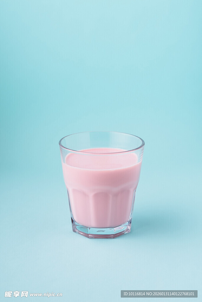 粉色饮料