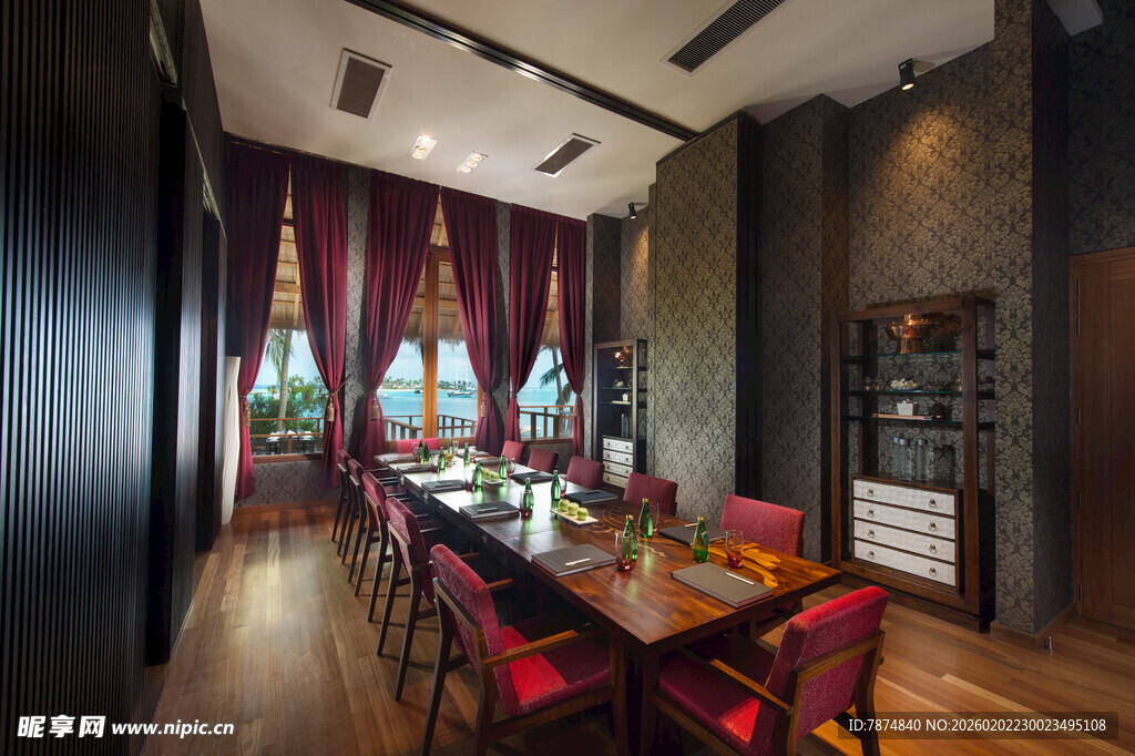豪华餐厅室内精致布置