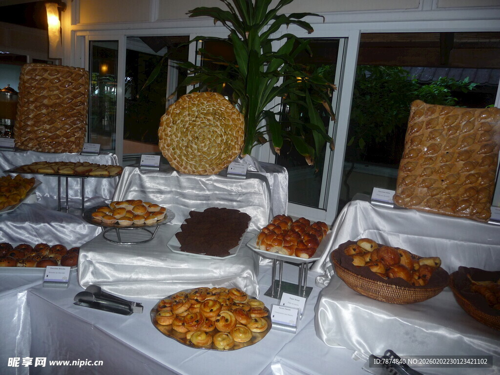 丰盛自助餐美食展示