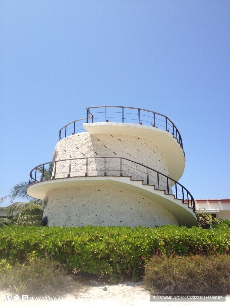 海边独特圆形观景建筑