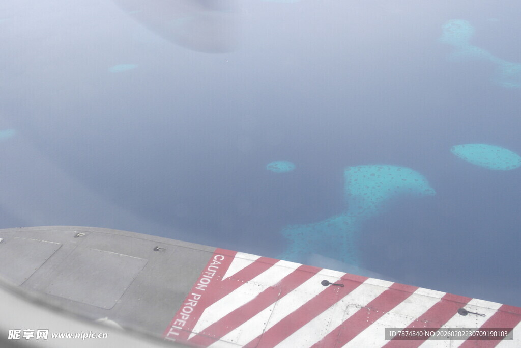 飞机视角下的海洋美景