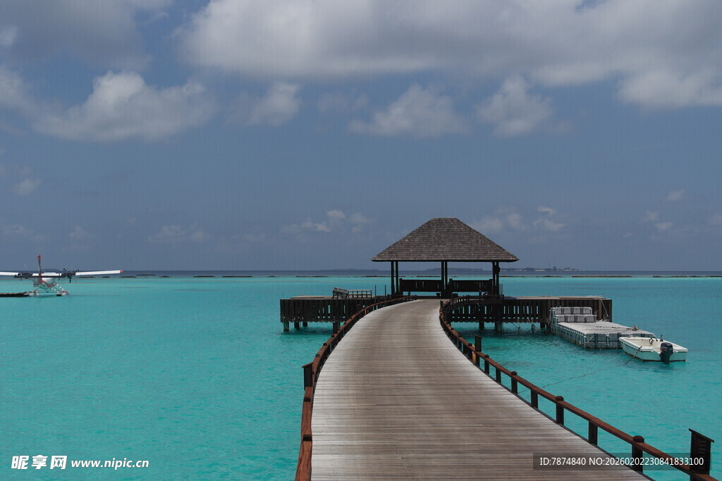 马尔代夫水上栈桥美景