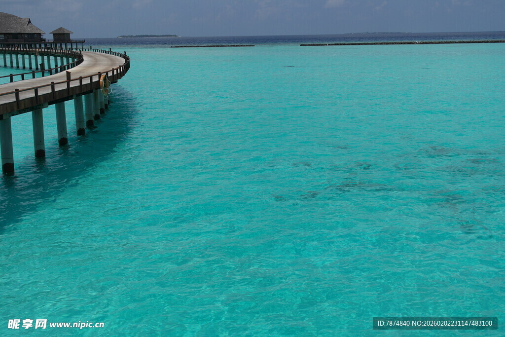 海滨栈桥美丽风光