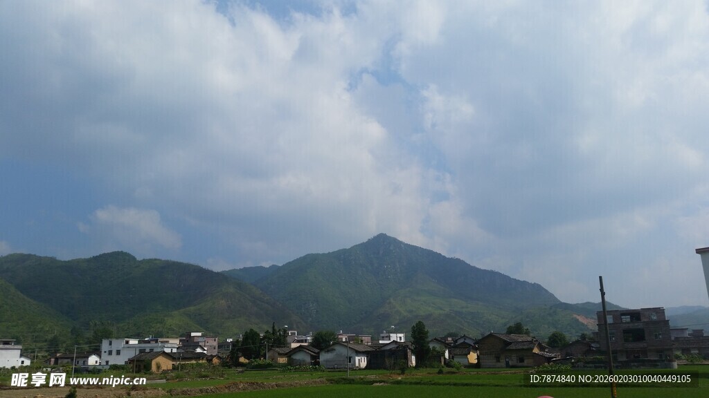 山间村落风景