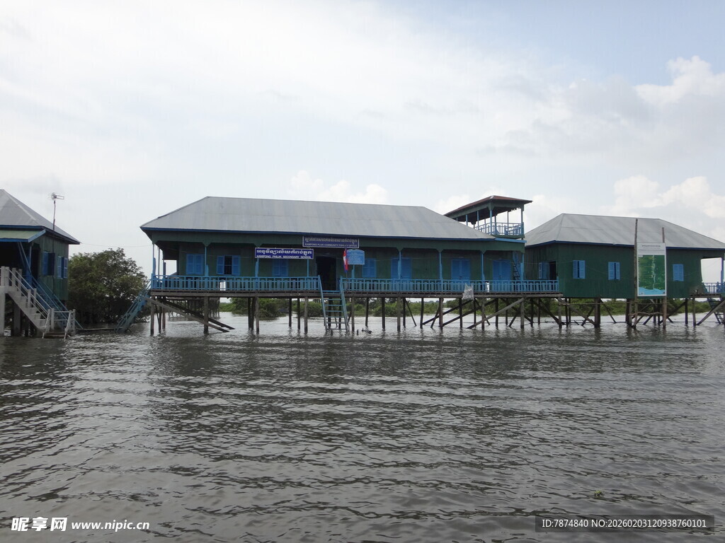 水上高脚屋建筑景观