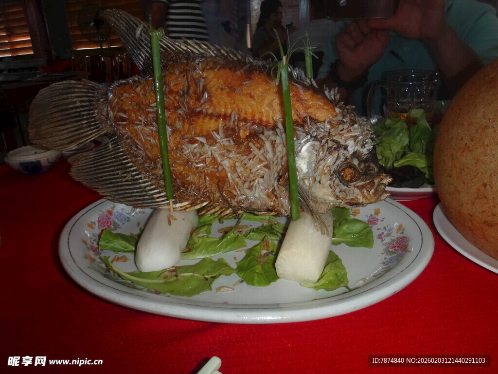 烤全鼠美食展示