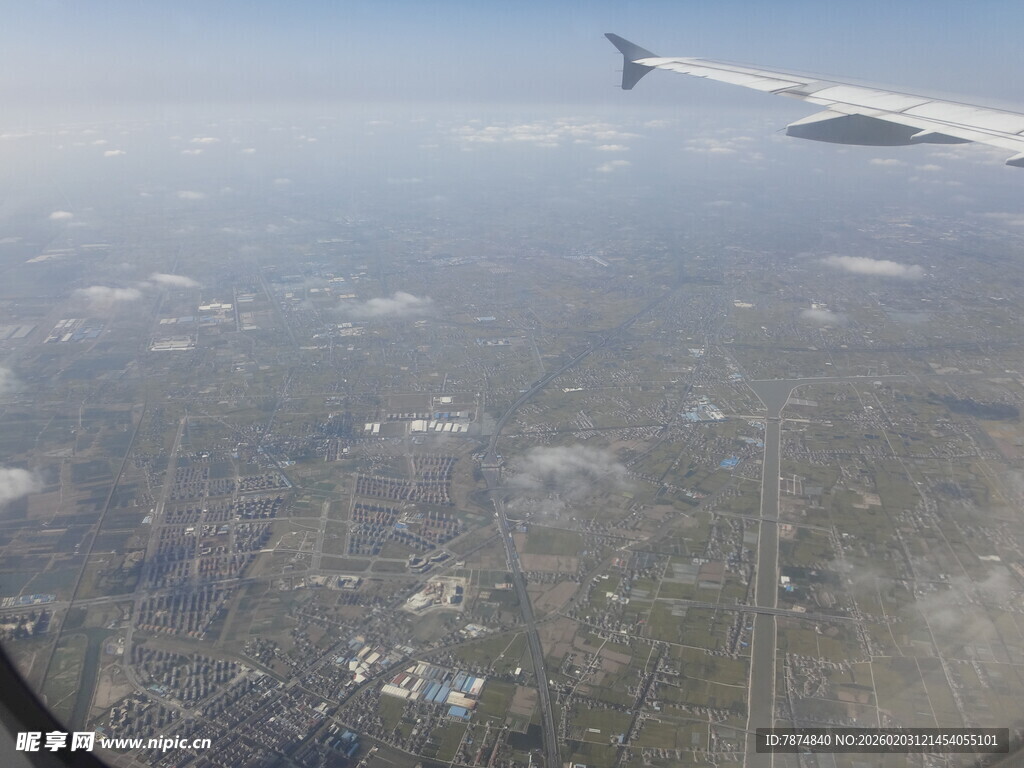 高空俯瞰大地景色