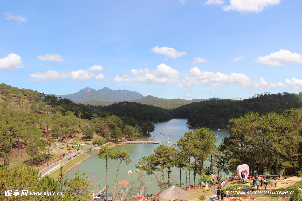 越南湖畔美景 山间休闲好去处