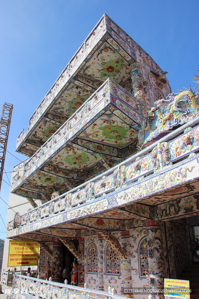 越南多彩立体建筑外观展示