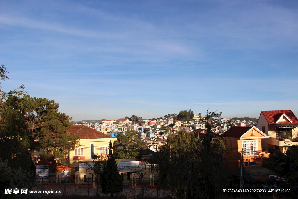越南城郊民居景色