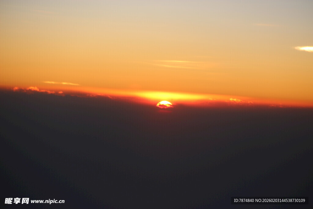 越南高空之上的壮丽日出