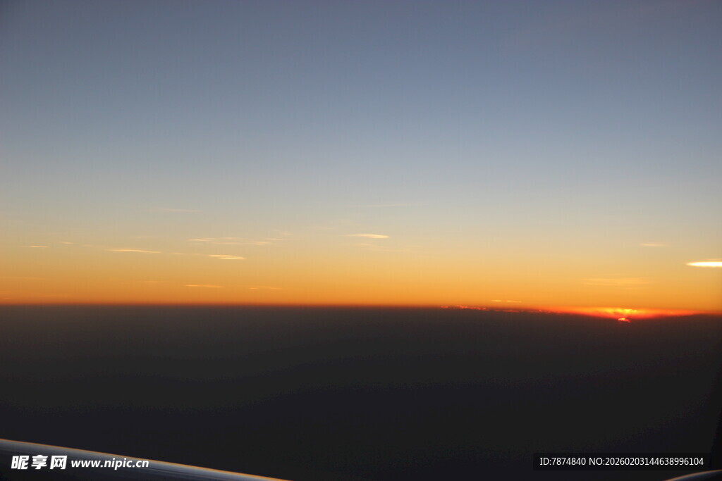 越南飞机上的壮丽日出景观
