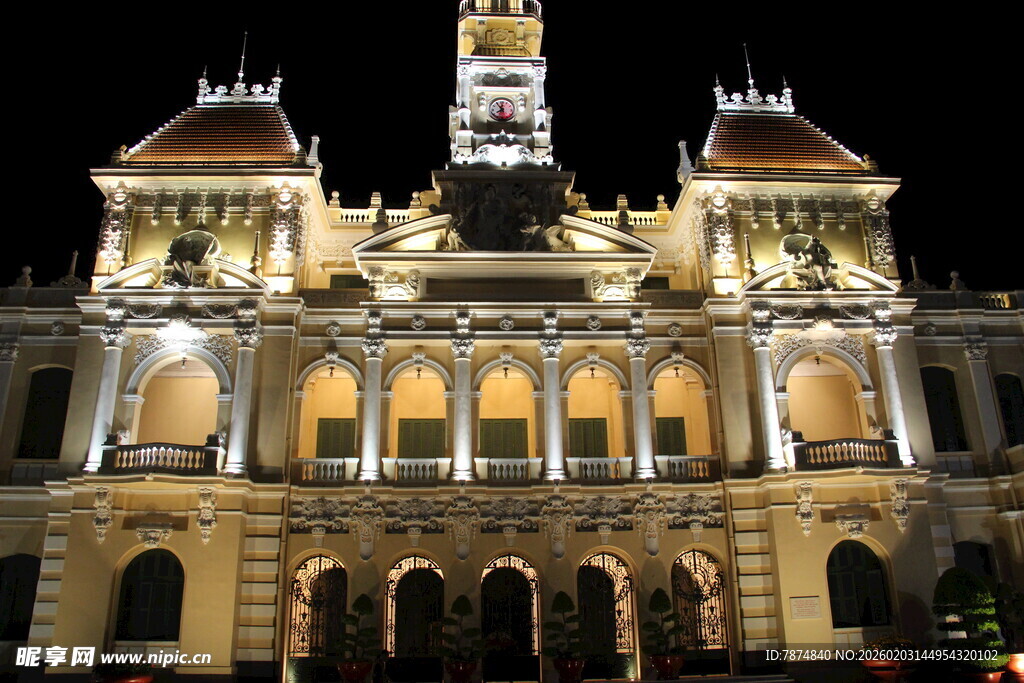 越南胡志明市市政厅夜景