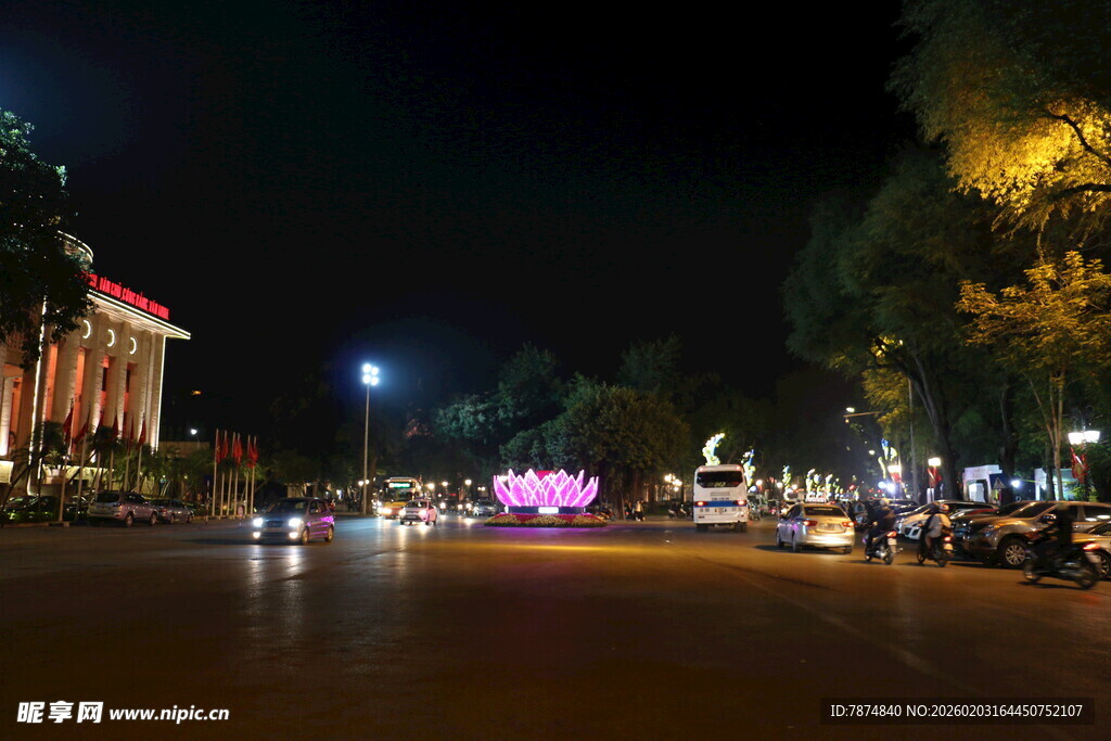 越南城市夜景街道璀璨灯光