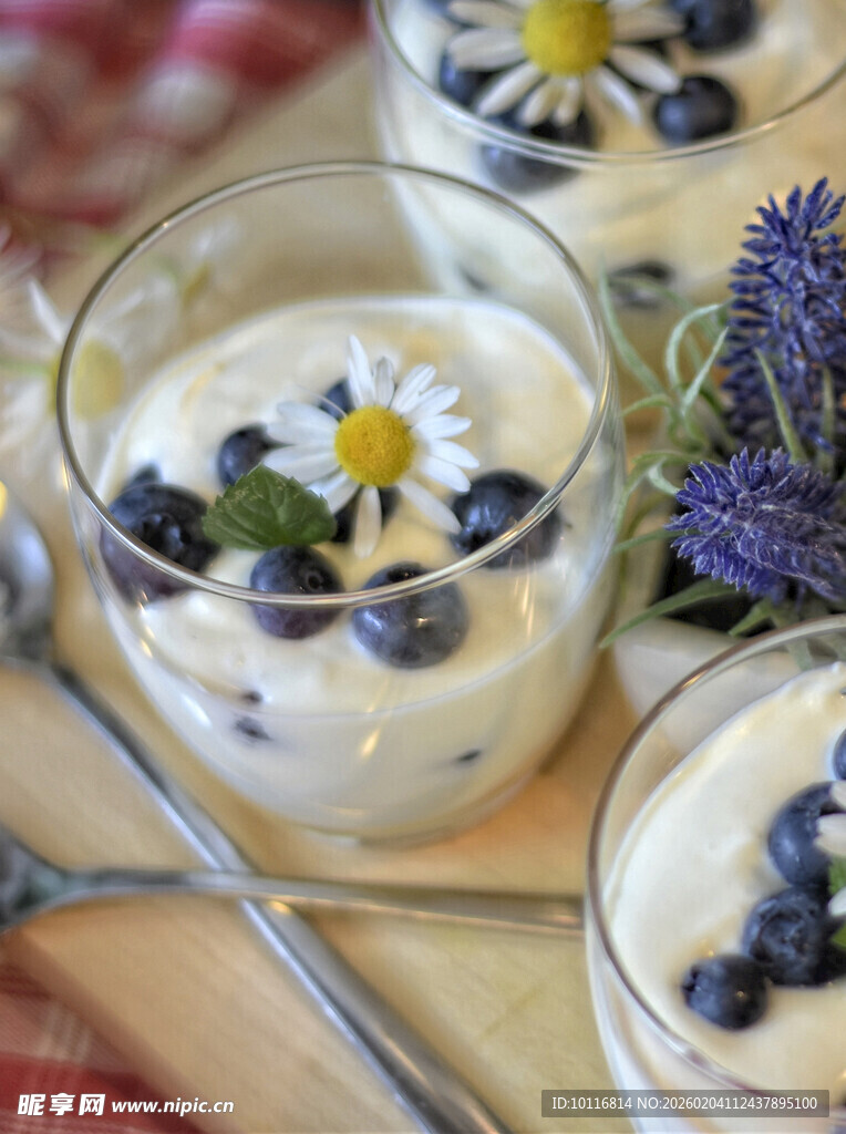 蓝莓酸奶杯