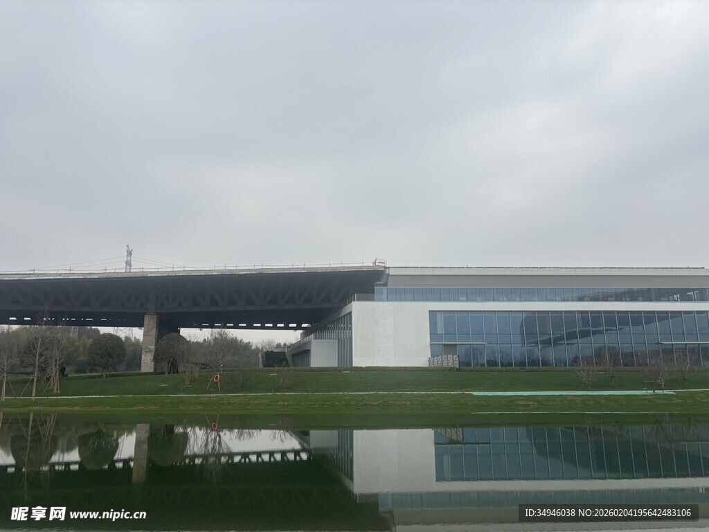 现代建筑与水景景观