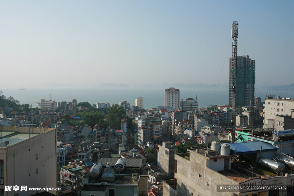 越南城市高楼与海景景观