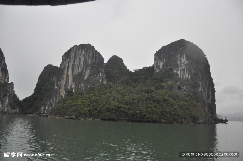 越南海上奇峰景观