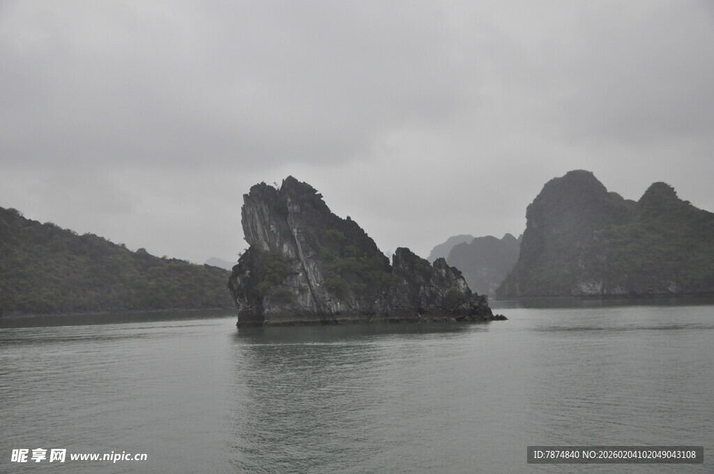 越南海上孤岩景观