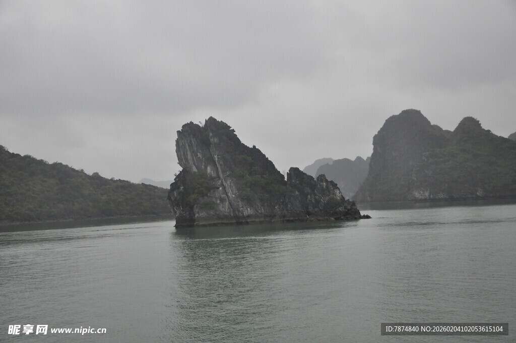 越南海上嶙峋怪石景观