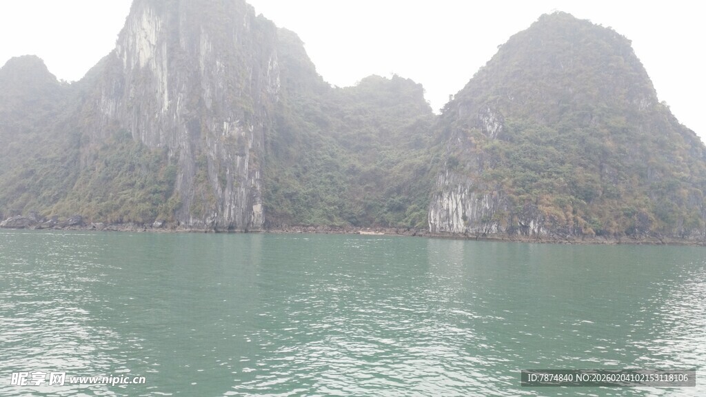 越南下龙湾秀丽山水风光