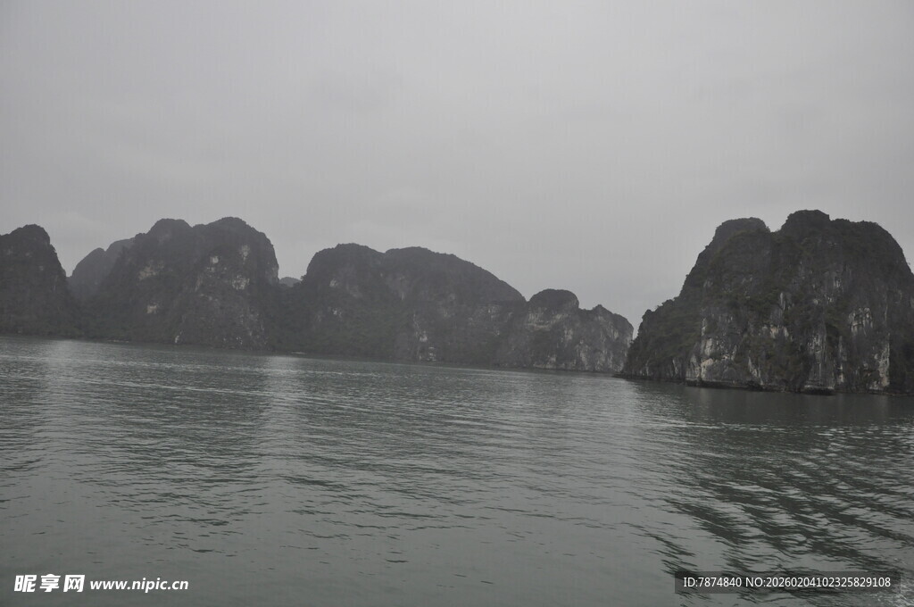 越南海上嶙峋怪石景观