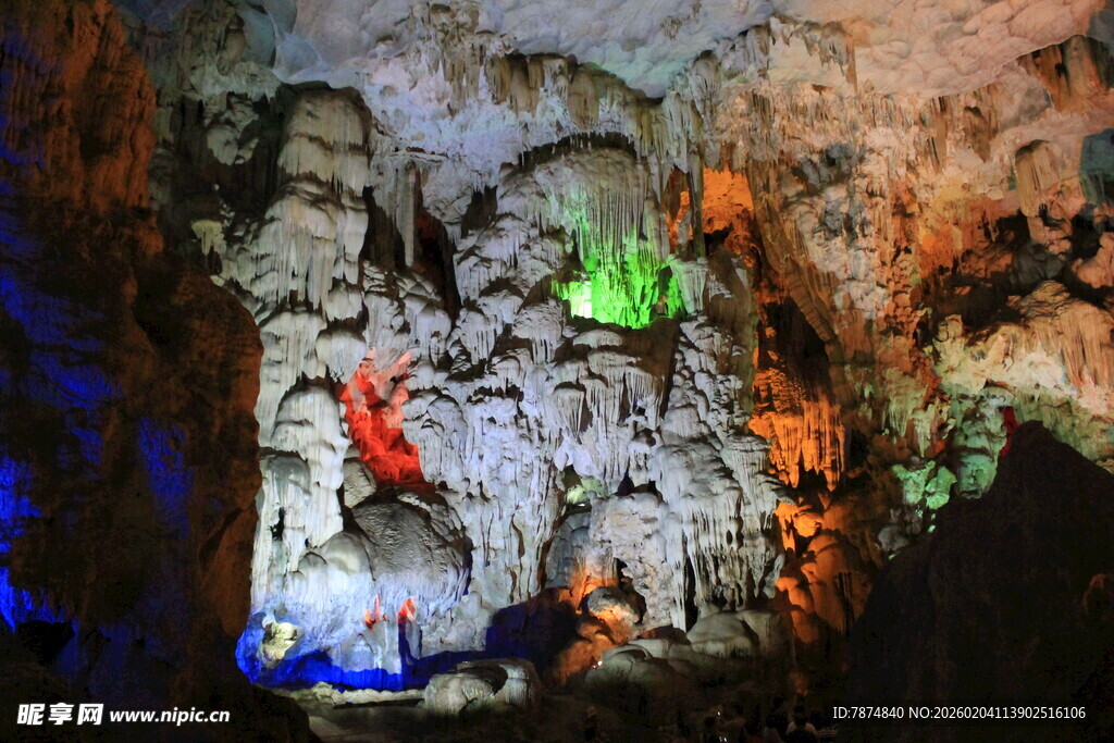 越南奇幻溶洞景观