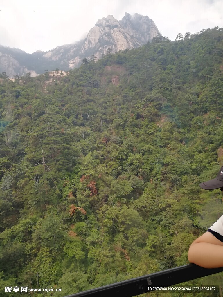 俯瞰山林美景
