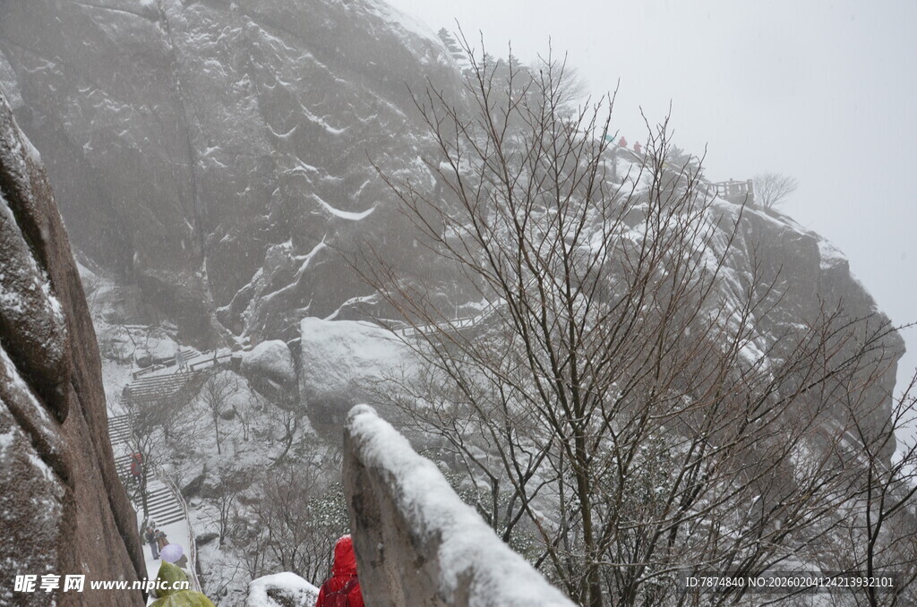 雪中长城美景