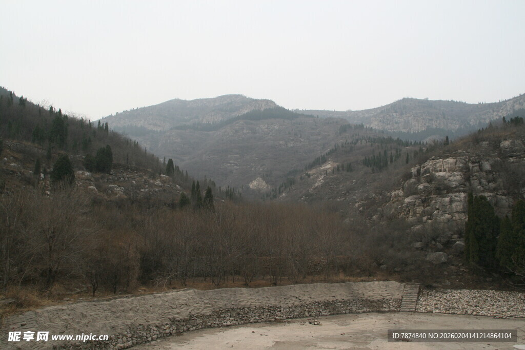 山间景色