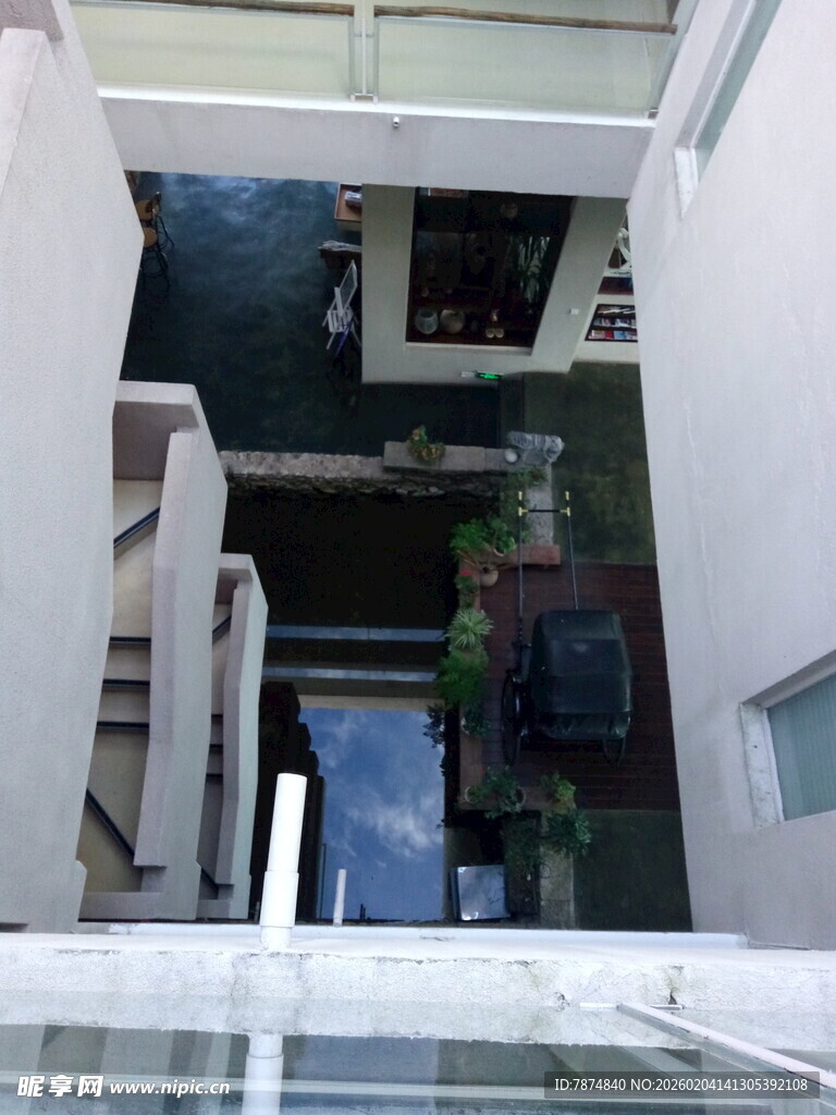 现代风格室内楼梯空间