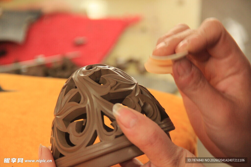 手工雕刻精美木雕作品