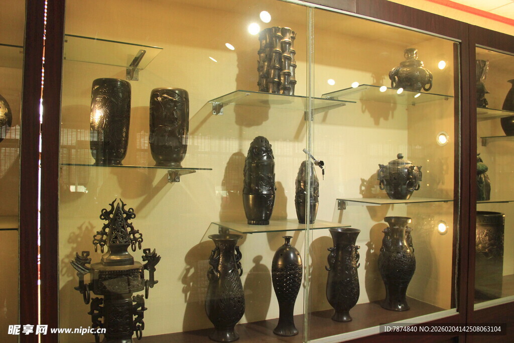 精美古陶瓷陈列展示