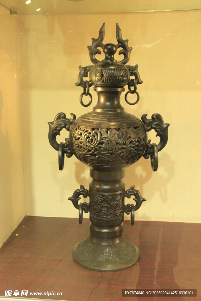 精美青铜古器